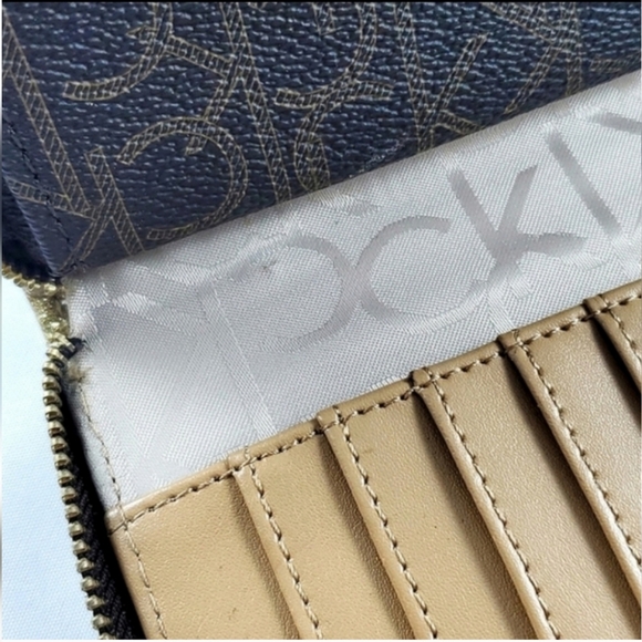 Calvin Klein Monogram Logo Continental Brown Gold Zip Around Wallet - Picture 13 of 16